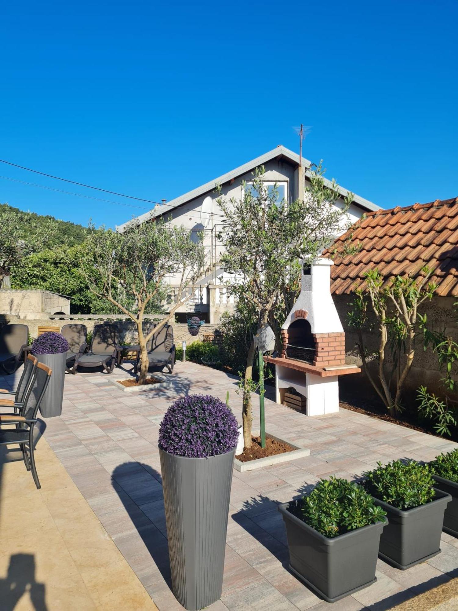 Relax Salena Apartment Slatine